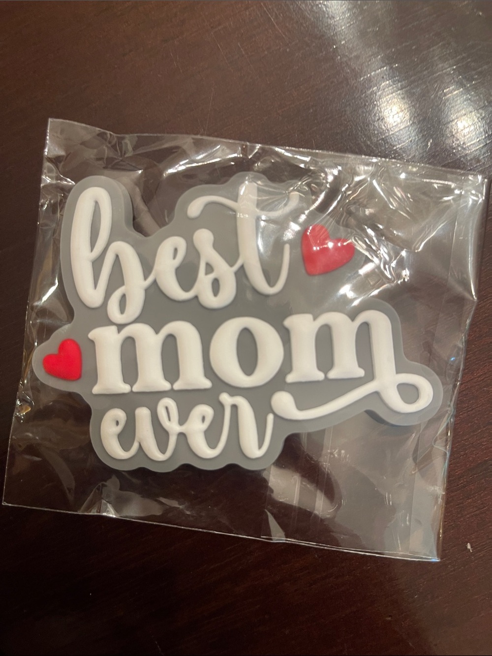 Best Mom Ever Silicone Bogg Bag Charm nwt - Gray, White & Red